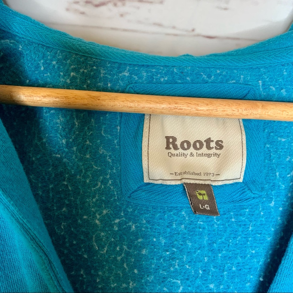 Roots | Short Sleeve V Neck Hooded Blue Sweatshirt with Front Pocket - Picture 4 of 7